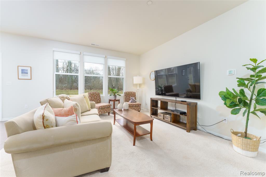 4639 Crestway Drive, Brighton, MI 48116 — Photo 10
