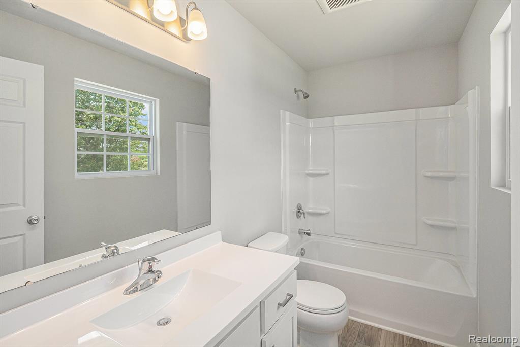 112 FOREST Way, Davisburg, MI 48350 — Photo 9