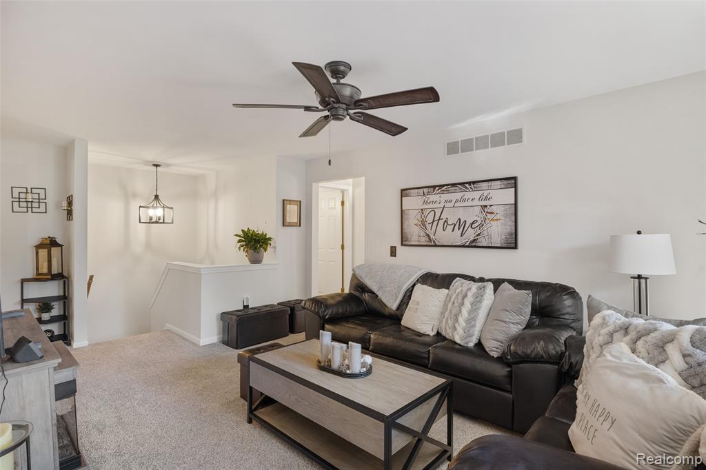 41600 Janet Drive, Clinton Twp, MI 48038 — Photo 15