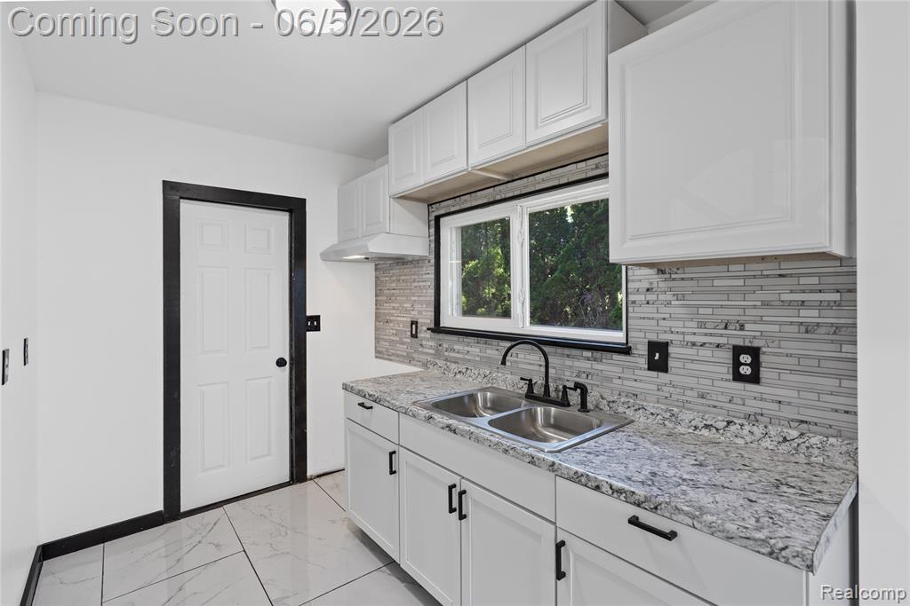 8053 Leadley Avenue, Mount Morris, MI 48458 — Photo 4