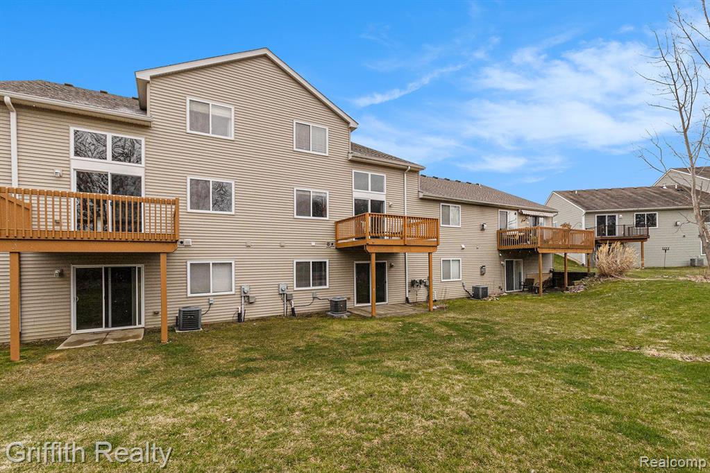 98 SEDUM, Howell, MI 48843 — Photo 29
