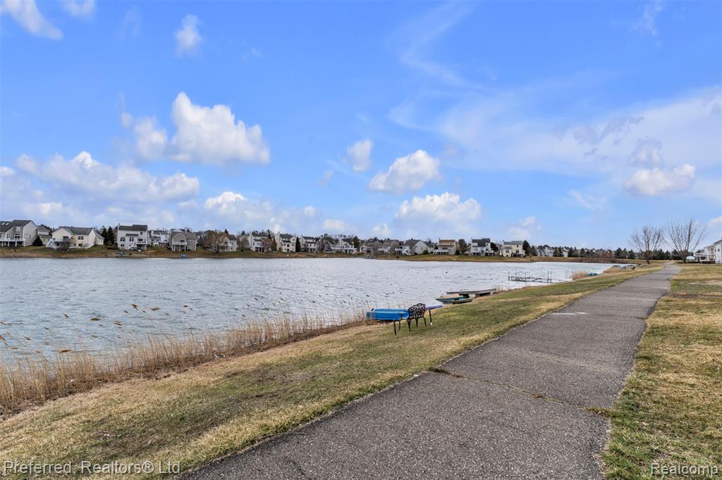 985 Watersedge Court, Oxford, MI 48371 — Photo 68