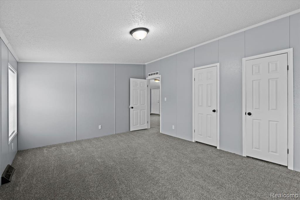 28289 Spruce st., Flat Rock, MI 48134 — Photo 18