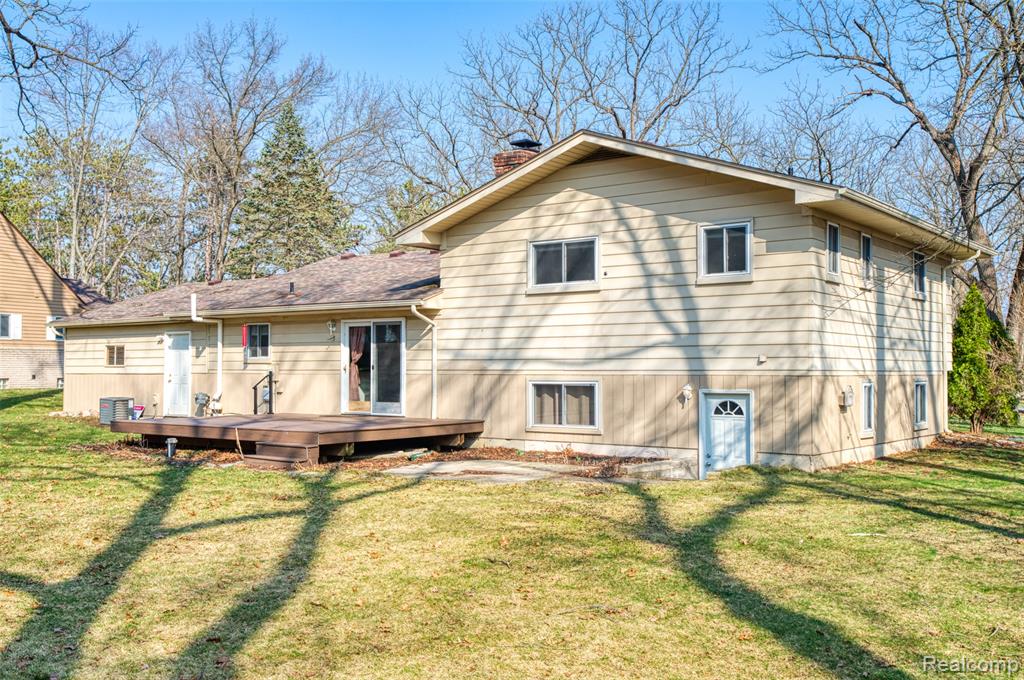 1243 Blue Heron Drive, Highland, MI — Photo 36