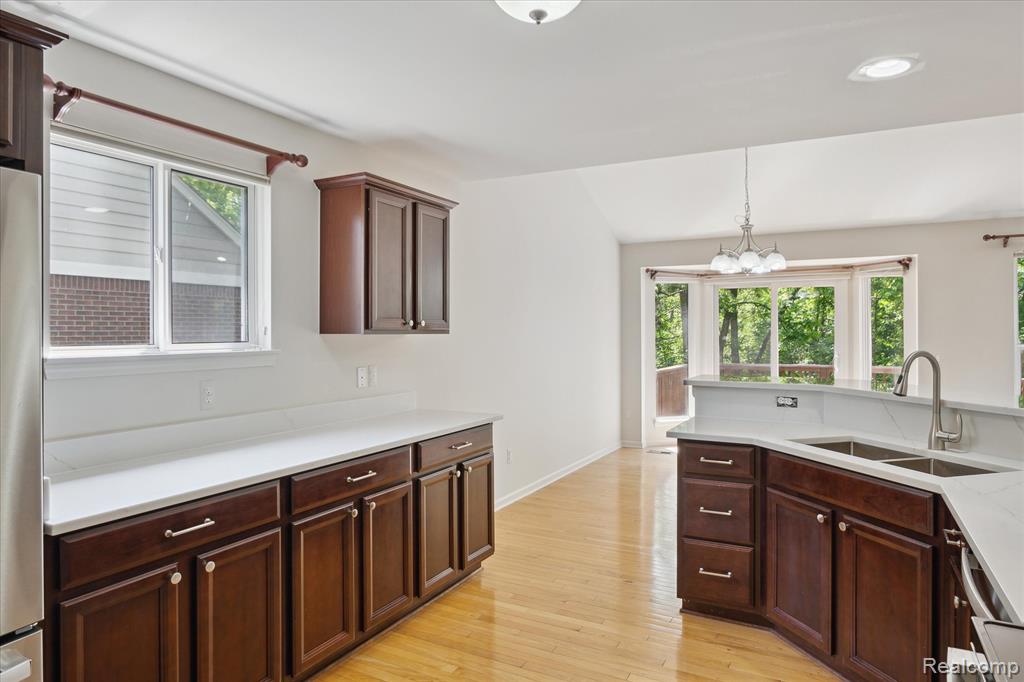 40837 Lenox Park Drive, Novi, MI 48377 — Photo 16