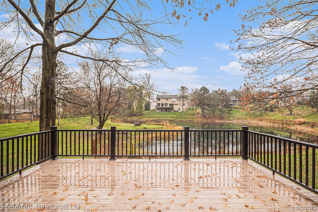 2125 NATURE COVE Court, 101, Ann Arbor, MI 48104 — Photo 5