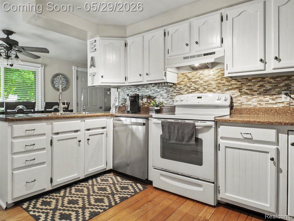 5499 Robin Drive, Grand Blanc, MI 48439 — Photo 6