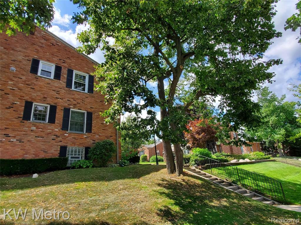 553 N OLD WOODWARD Avenue, Birmingham, MI 48009 — Photo 2
