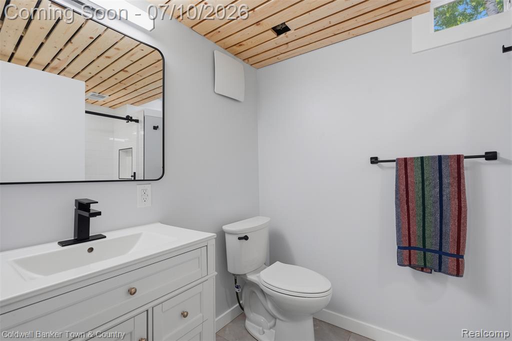 4301 Macqueen Drive, West Bloomfield, MI 48323 — Photo 45