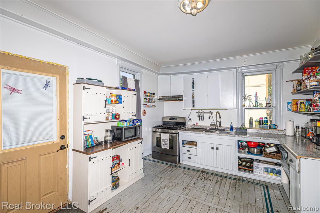 605 N Mill Street, Clio, MI 48420 — Photo 11