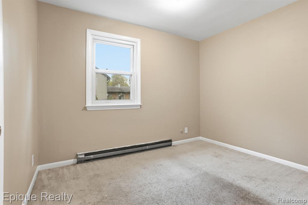 3560 Milton Road, Fort Gratiot, MI 48059 — Photo 18