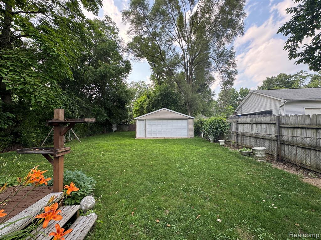 8124 Eldora Boulevard, Commerce Twp, MI 48382 — Photo 5