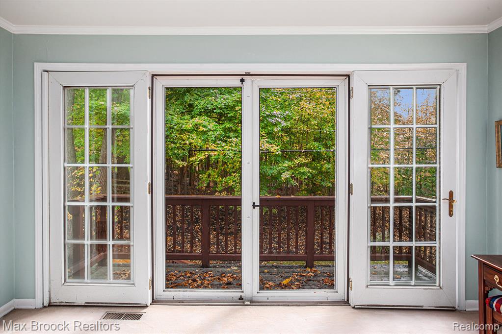 32533 Robinhood Drive, Beverly Hills, MI 48025 — Photo 13
