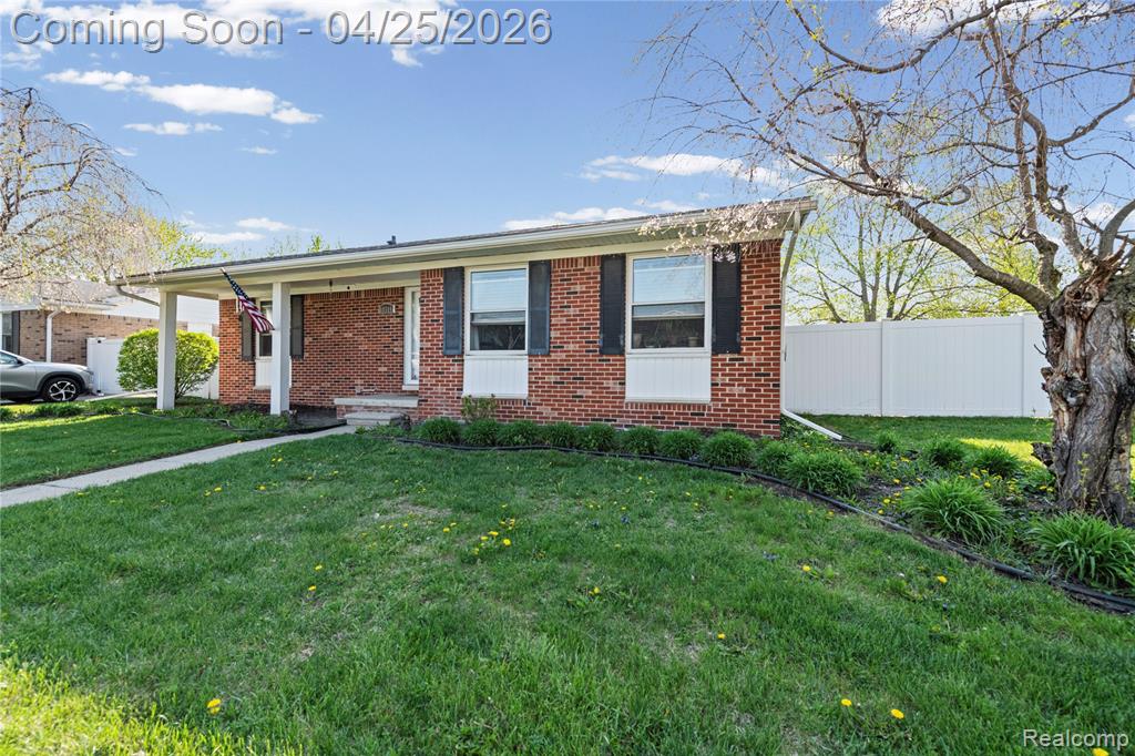 18516 Aldrin Avenue, Brownstown, MI 48193 — Photo 2