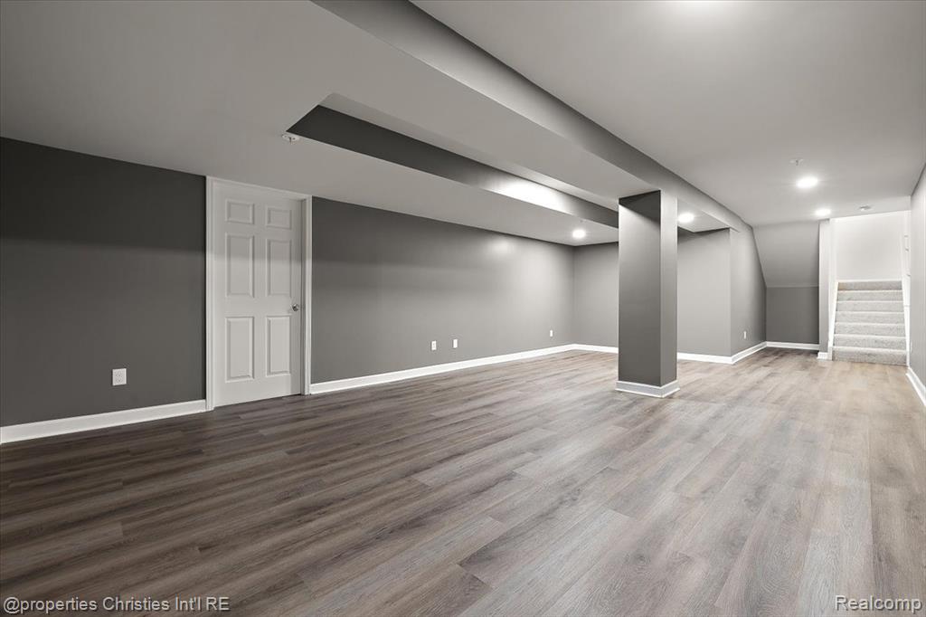 8204 Alexa Drive, Commerce Twp, MI 48390 — Photo 30