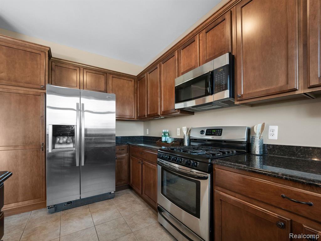 28385 COTTAGE Lane, New Hudson, MI 48165 — Photo 14