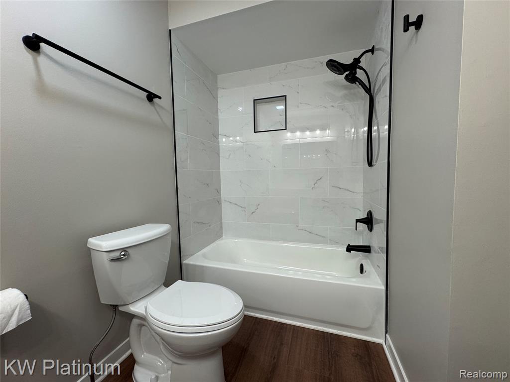 31825 Breezeway, New Baltimore, MI 48047 — Photo 16