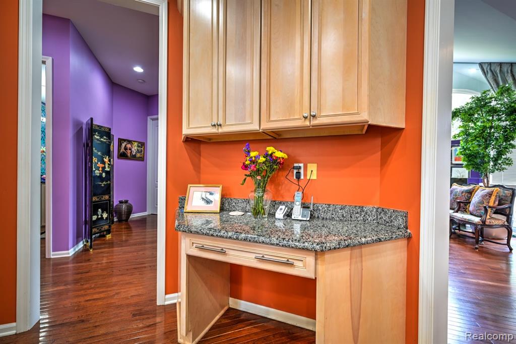 5591 Pembrooke Crossing, West Bloomfield, MI — Photo 25