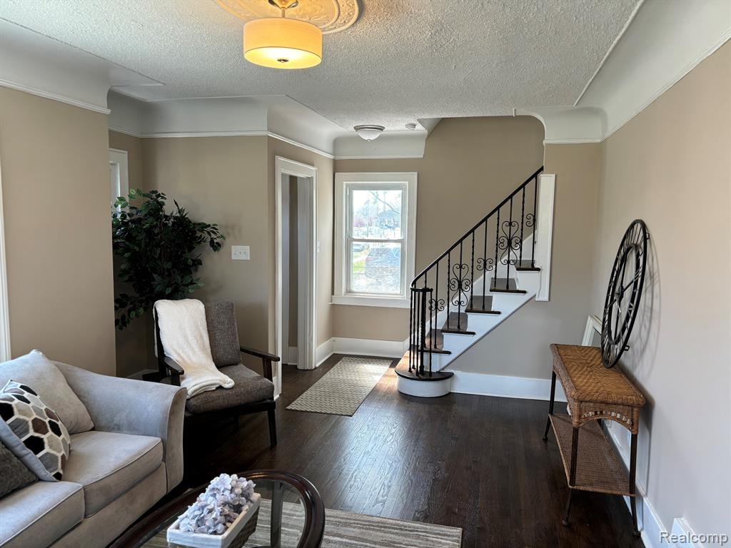 20817 MENDOTA Avenue, Ferndale, MI 48220 — Photo 5