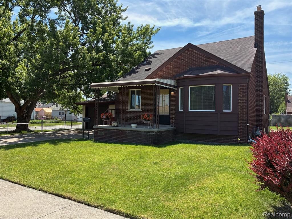 2203 White Avenue, Lincoln Park, MI 48146