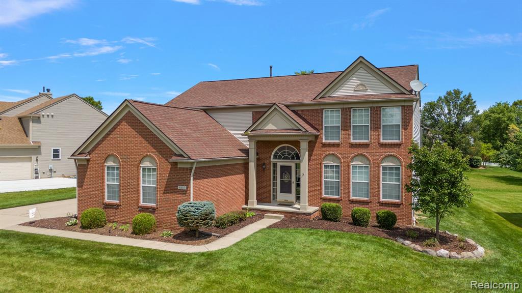 8057 PEBBLESTONE Drive, Ypsilanti, MI 48197 — Photo 2