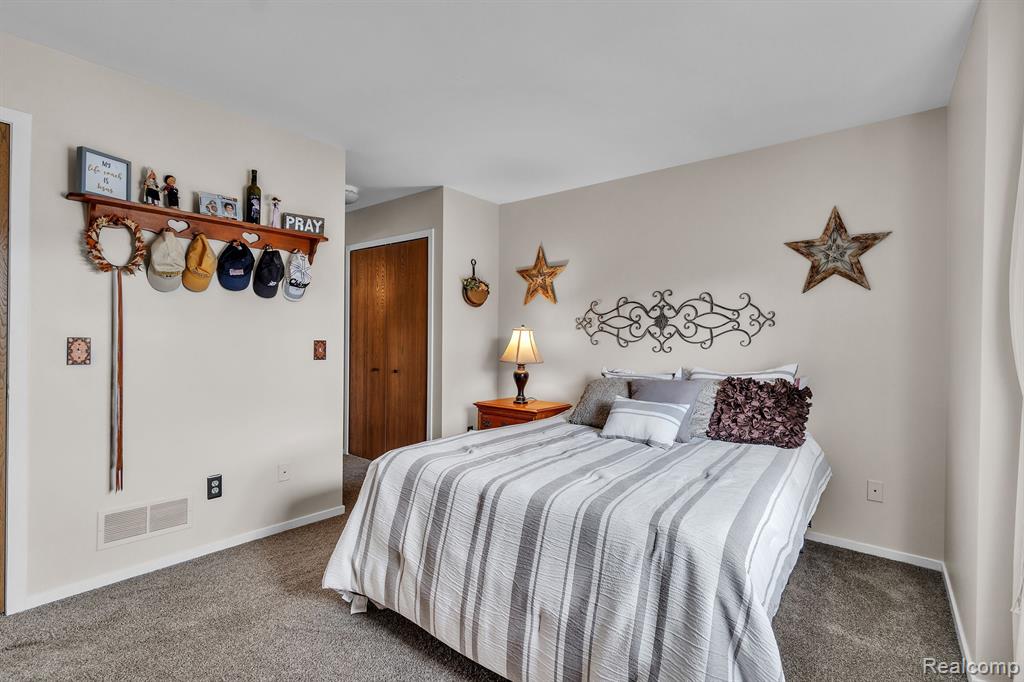 419 WATER TOWER Circle, Brighton, MI 48116 — Photo 20