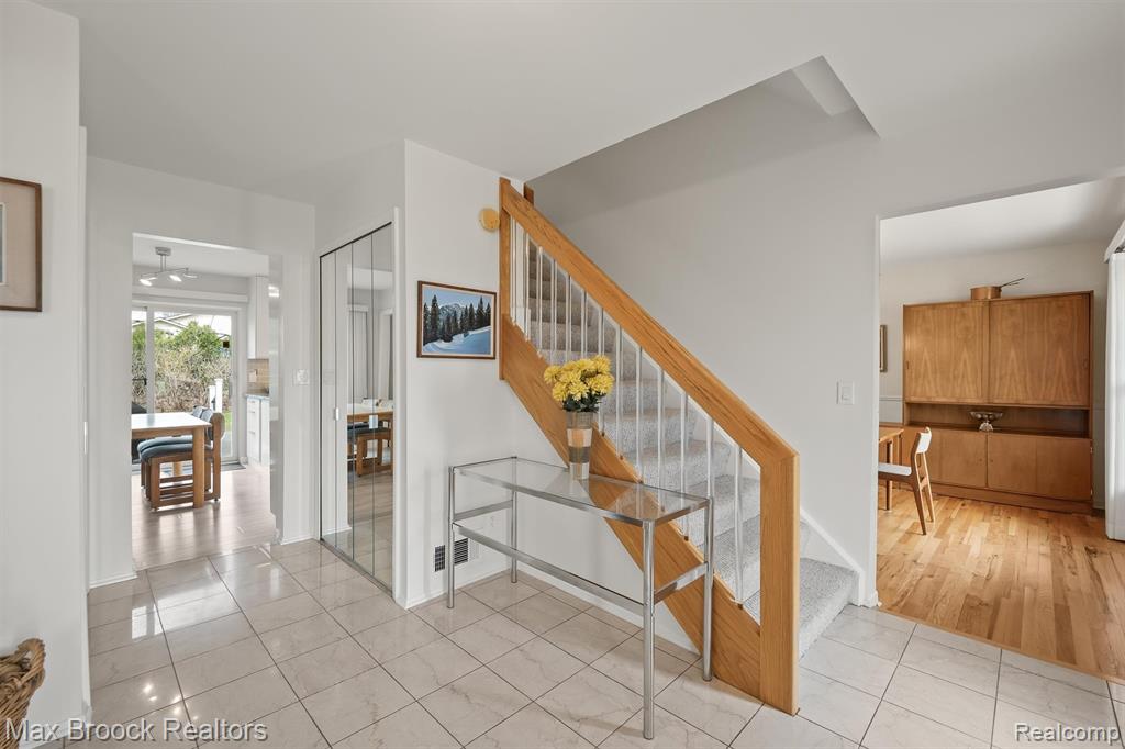 6540 Alderley Way, West Bloomfield, MI — Photo 10