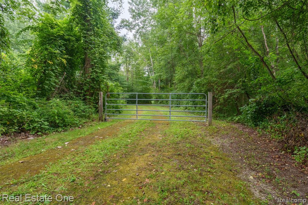 42575 Judd Road, Belleville, MI 48111