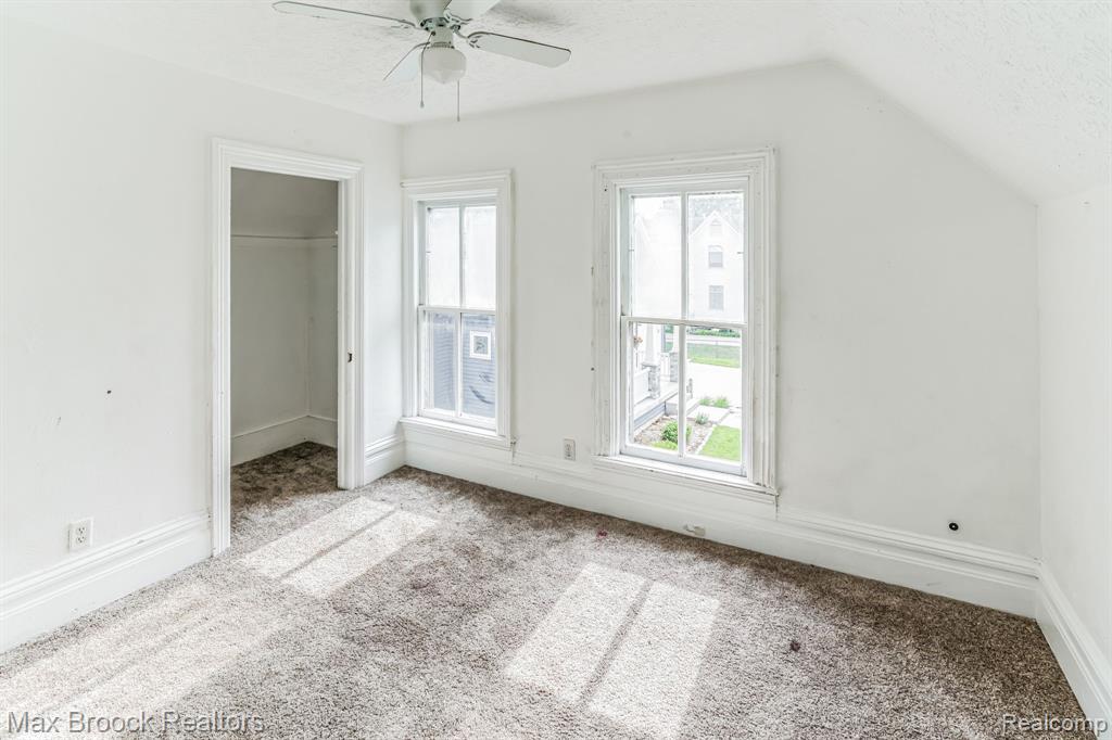 702 S BARNES Street, Mason, MI 48854 — Photo 15