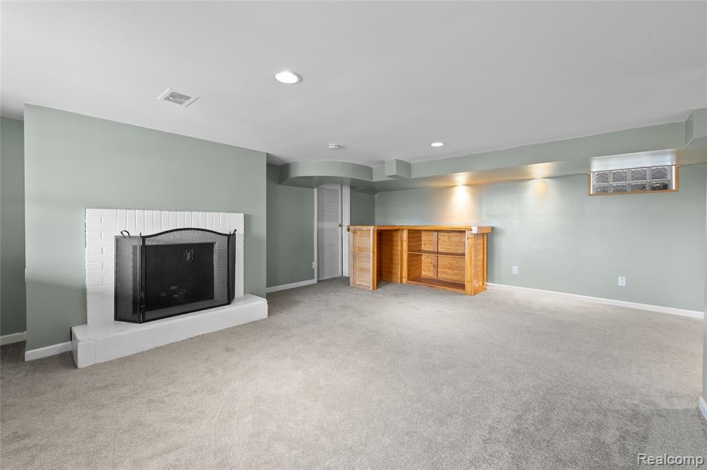 235 INDIANWOOD Road, Lake Orion, MI 48362 — Photo 16