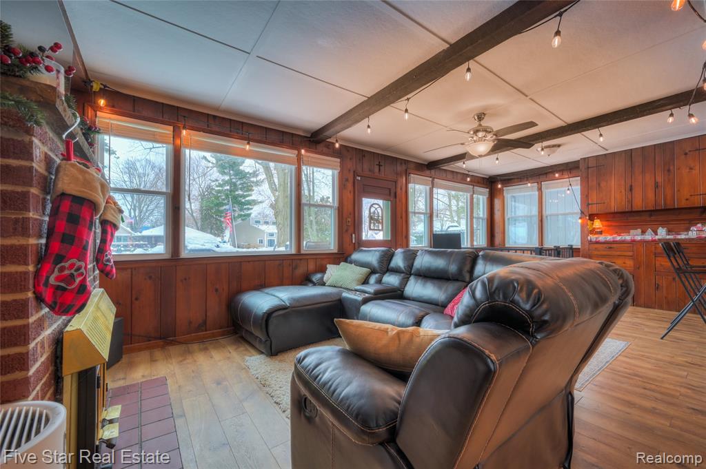 8421 Lagoon Street, Commerce Twp, MI 48382 — Photo 5