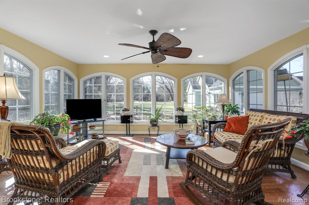 7585 LILAC Court, West Bloomfield, MI 48324 — Photo 16
