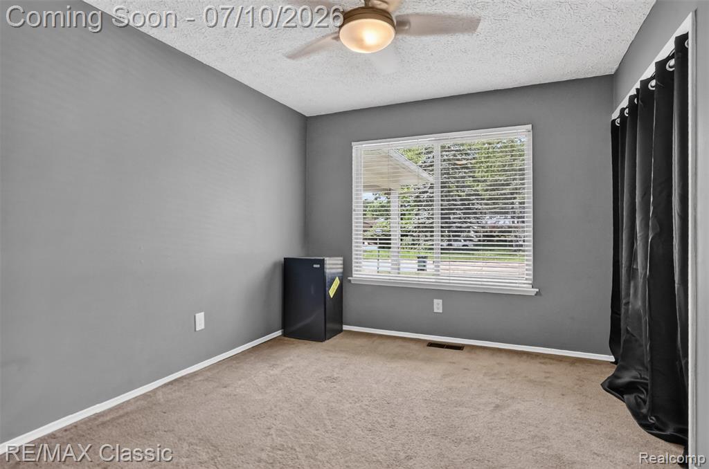 748 Randall Drive, Troy, MI 48085 — Photo 20