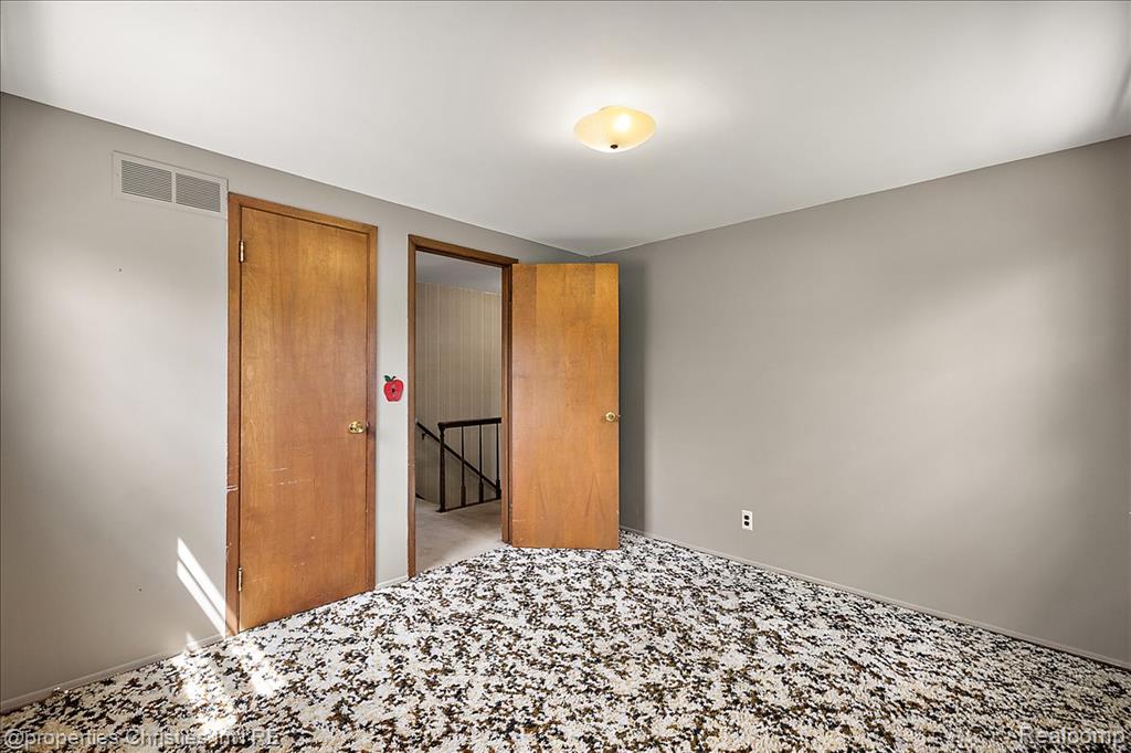 41501 Ladywood Court, Northville, MI 48168 — Photo 31