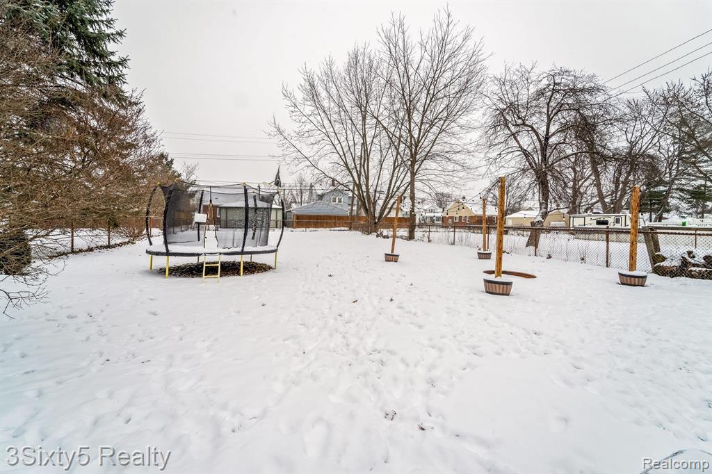 744 RIVERBANK Street, Wyandotte, MI 48192 — Photo 50