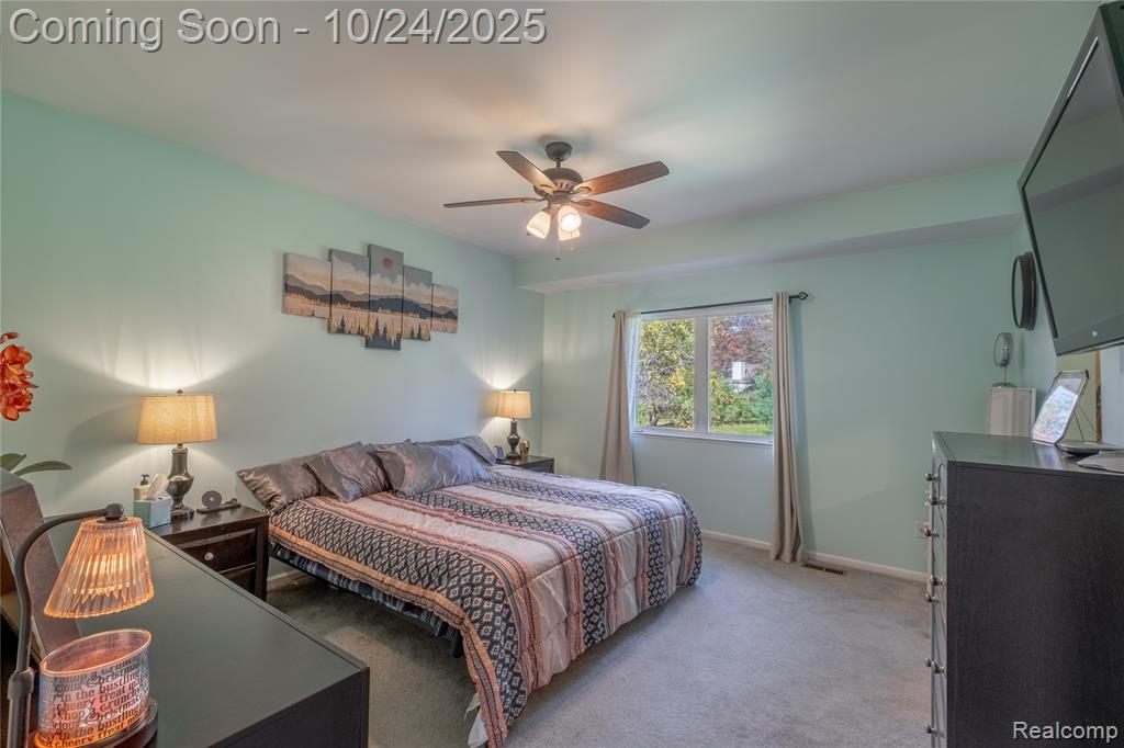 6090 Raphael Court, White Lake, MI 48383 — Photo 15