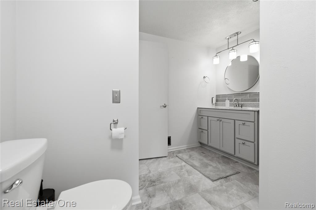 10385 Elizabeth Street, Pinckney, MI 48169 — Photo 18