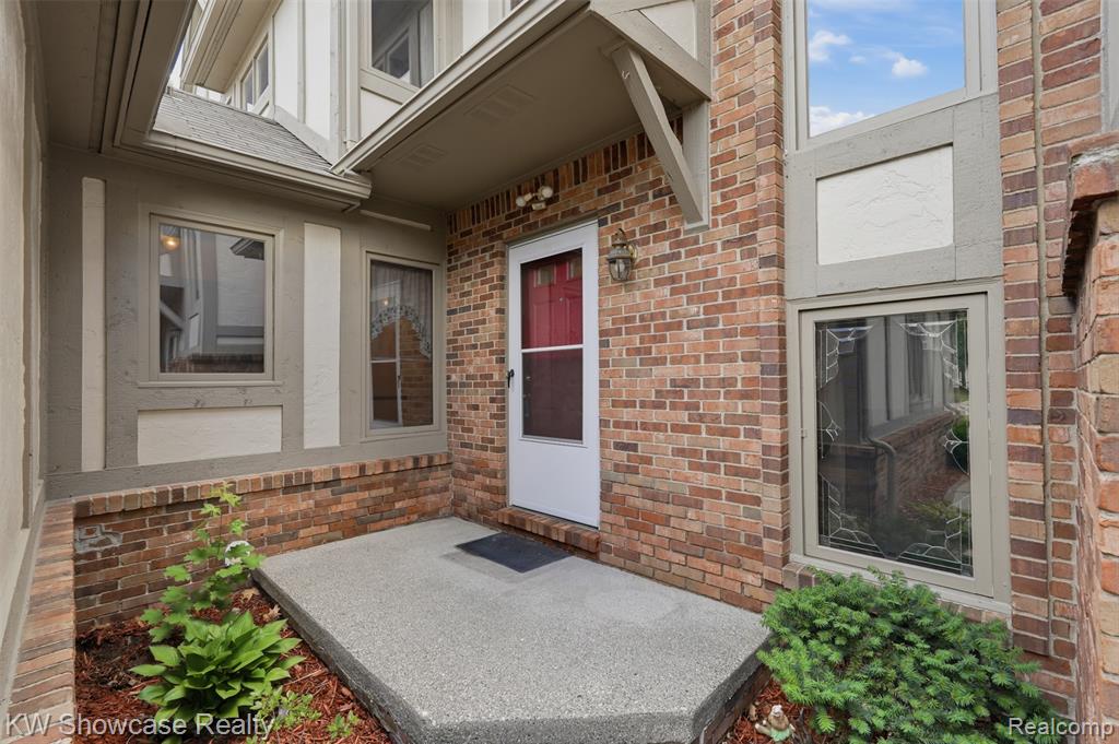 42289 Saratoga Circle, Canton, MI 48187 — Photo 4