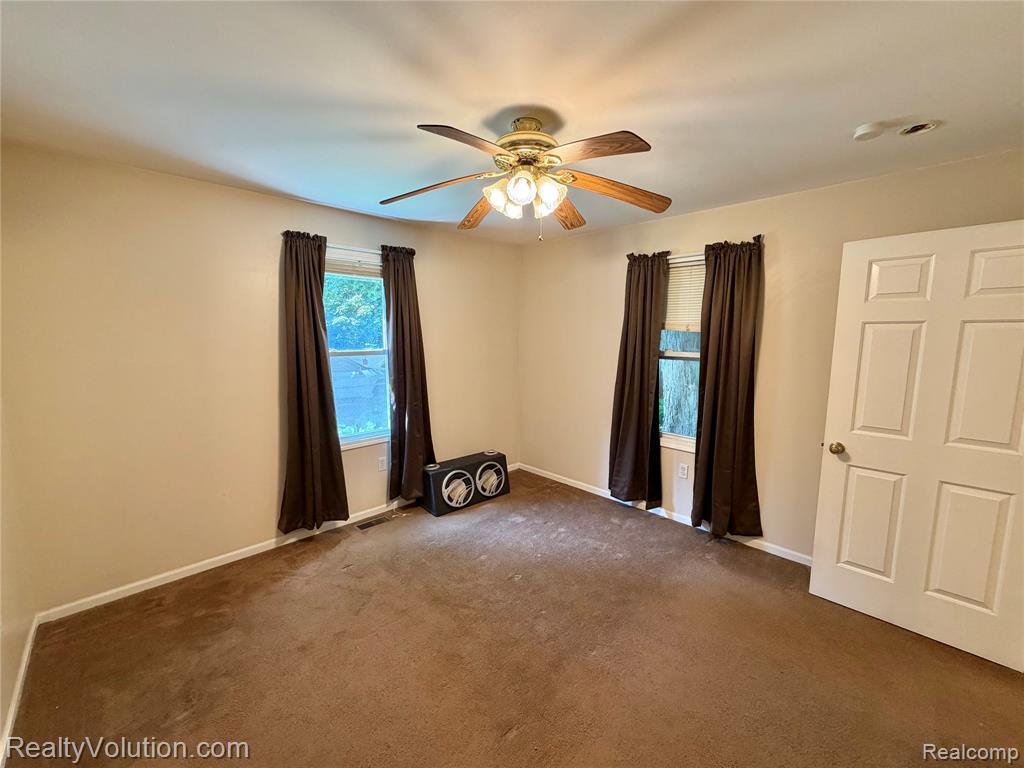 718 S Main Street, Almont, MI 48003 — Photo 5