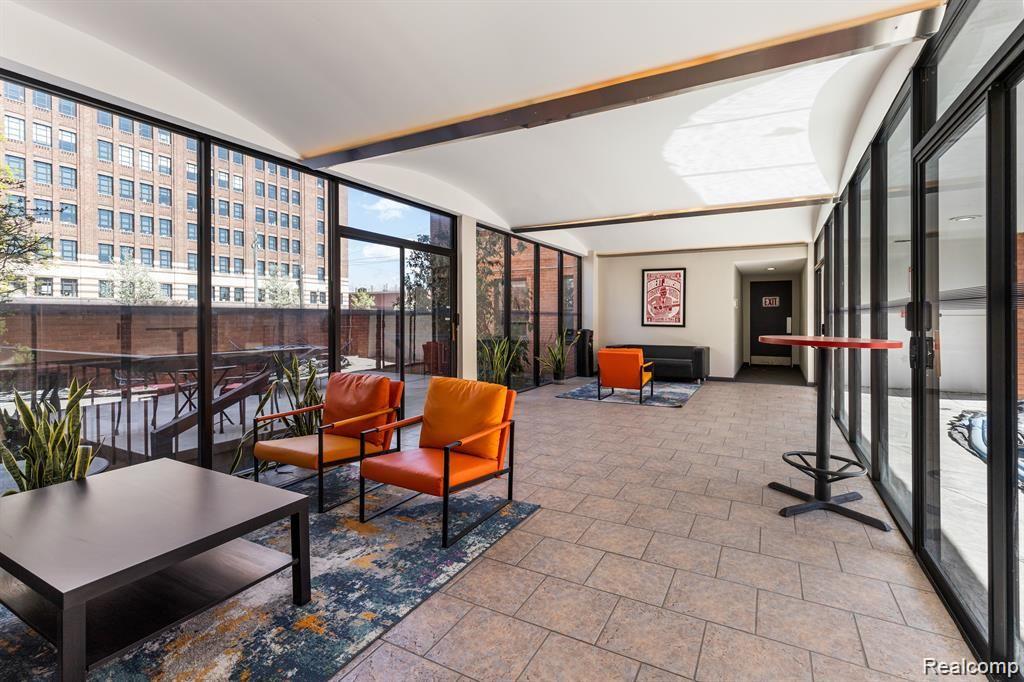 629 W MILWAUKEE Street, Detroit, MI 48202 — Photo 3