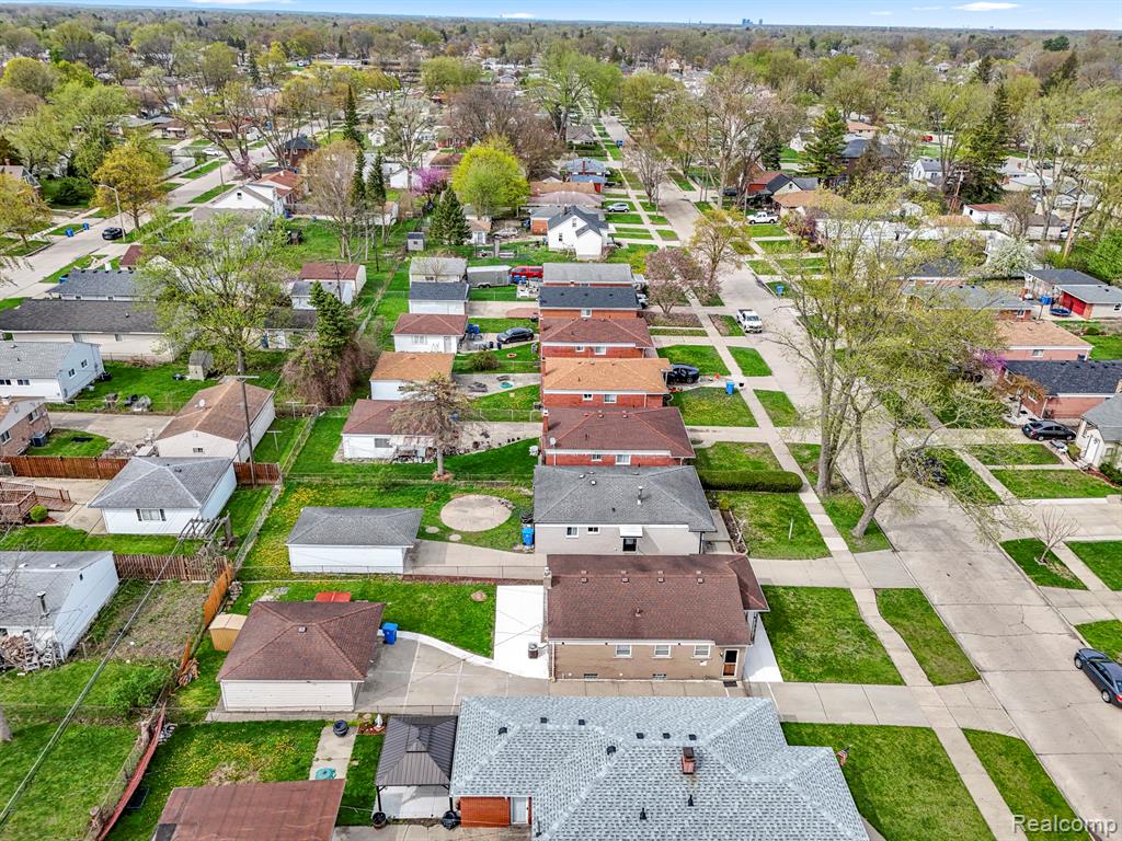 6151 Robindale Avenue, Dearborn Heights, MI 48127 — Photo 6