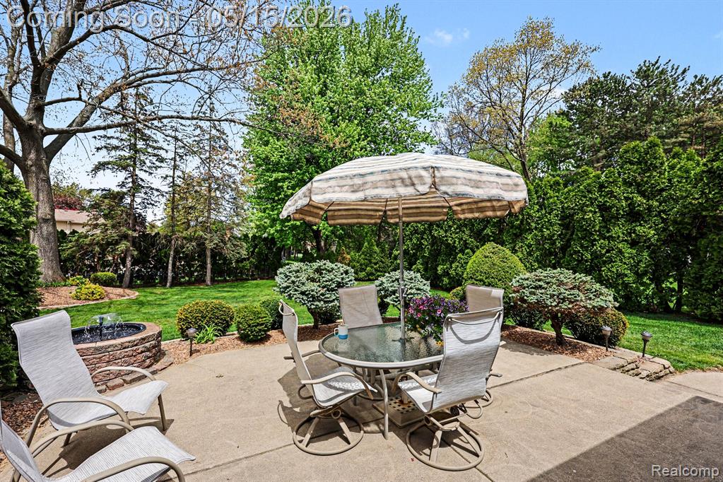 11921 Raintree Court, Utica, MI 48315 — Photo 44
