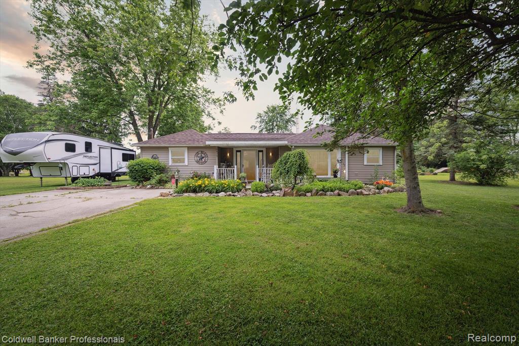 6479 W Court Street, Flint, MI 48532 — Photo 35