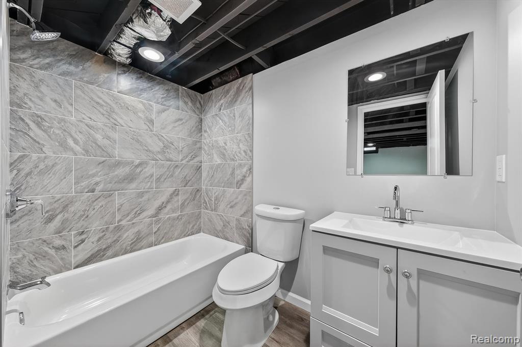 14203 Fenton, Redford, MI 48239 — Photo 23