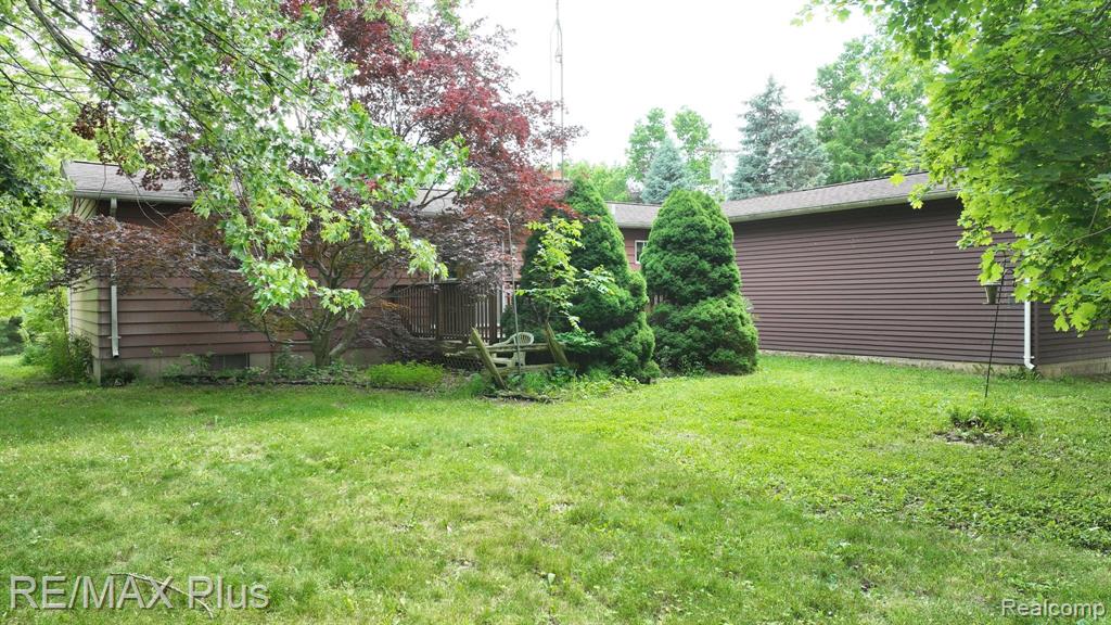 5253 BURNSIDE Road, North Branch, MI 48461 — Photo 6