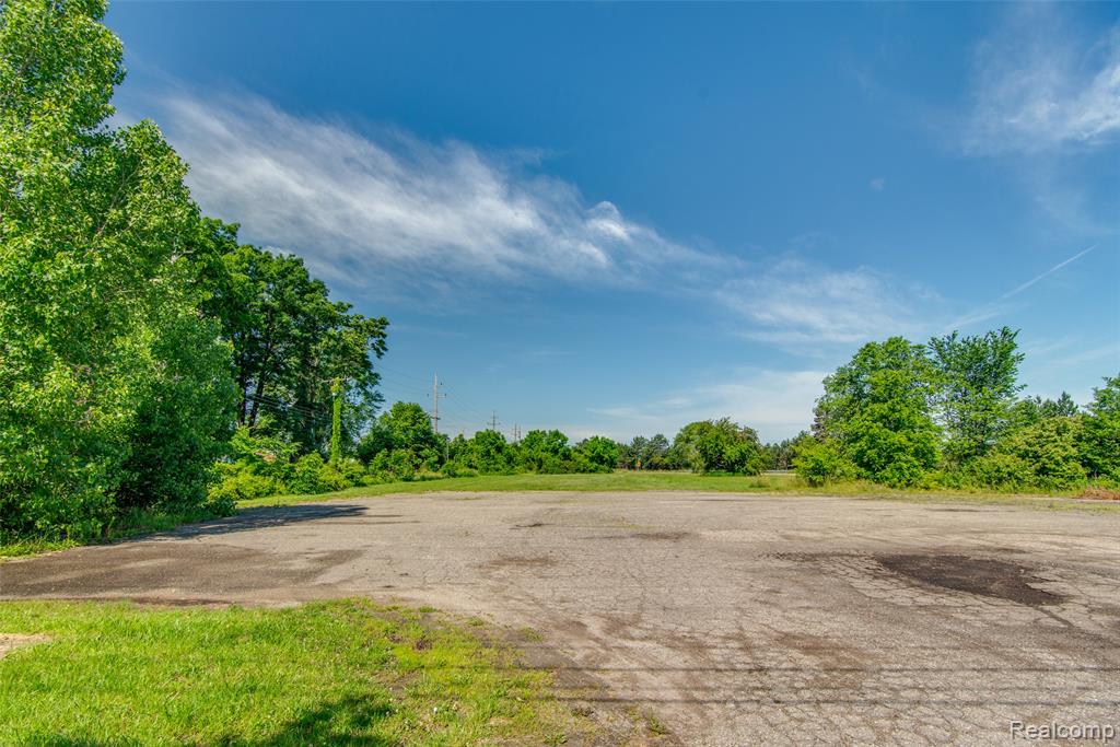 45109 I-94 South Service Drive, Belleville, MI 48111 — Photo 6