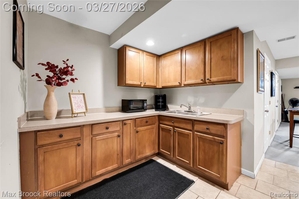 1086 Williamson Circle, Pontiac, MI 48340 — Photo 41