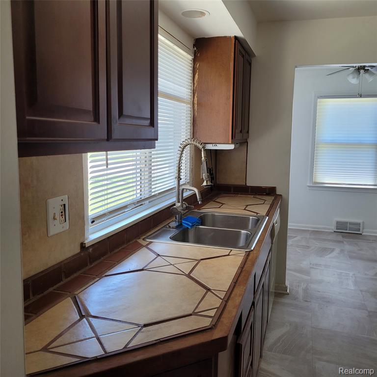 5863 Westpoint Street, Taylor, MI 48180 — Photo 11
