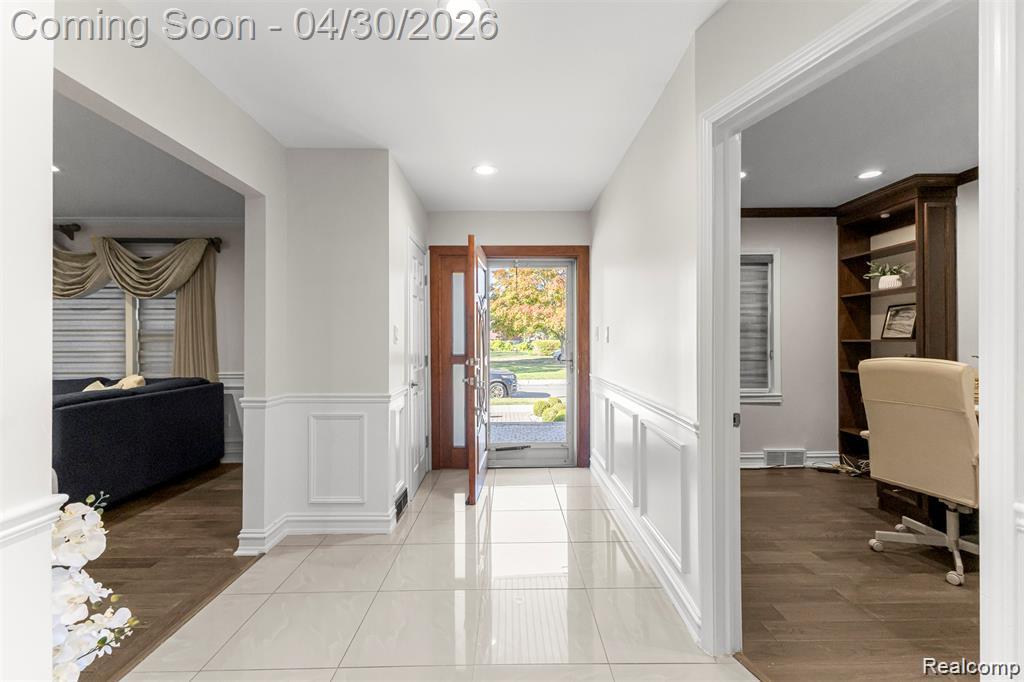 7704 Oakman Boulevard, Dearborn, MI 48126 — Photo 4