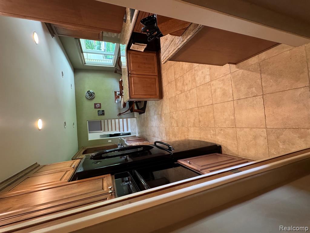 6925 Windham Lane, Bloomfield Hills, MI 48301 — Photo 8